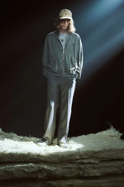 Look 20